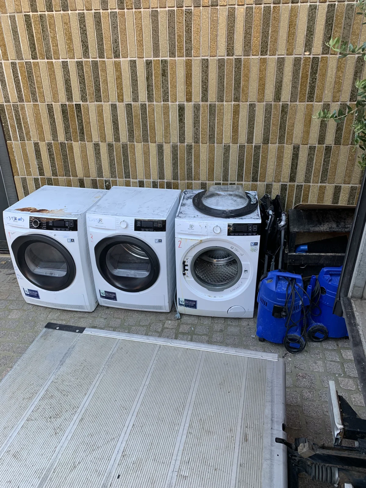 Commercial Appliance & Equipment Removal in Copenhagen: Clearing Five Washing Machines in Carlsberg Byen