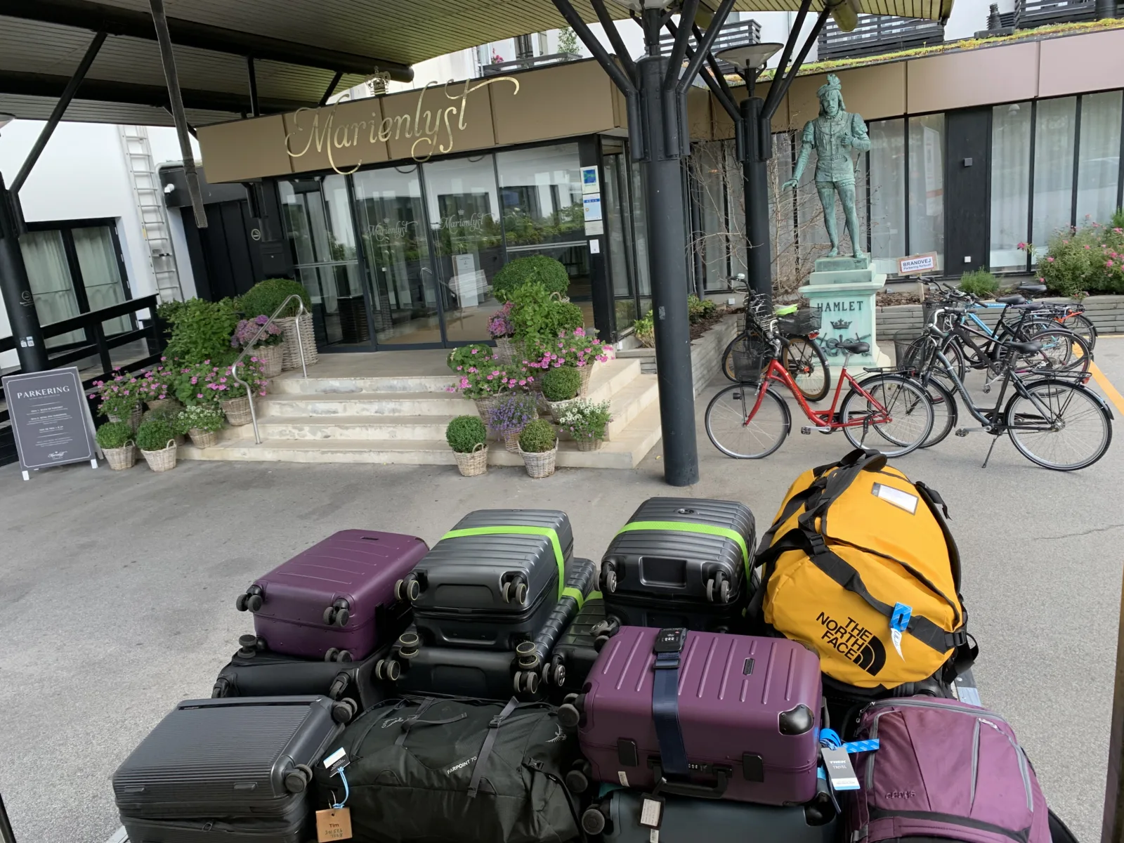 Luggage Transfer on the Danish Riviera — Cycling Tours, Marienlyst Hotel Helsingør & North Zealand | GIA Service ApS