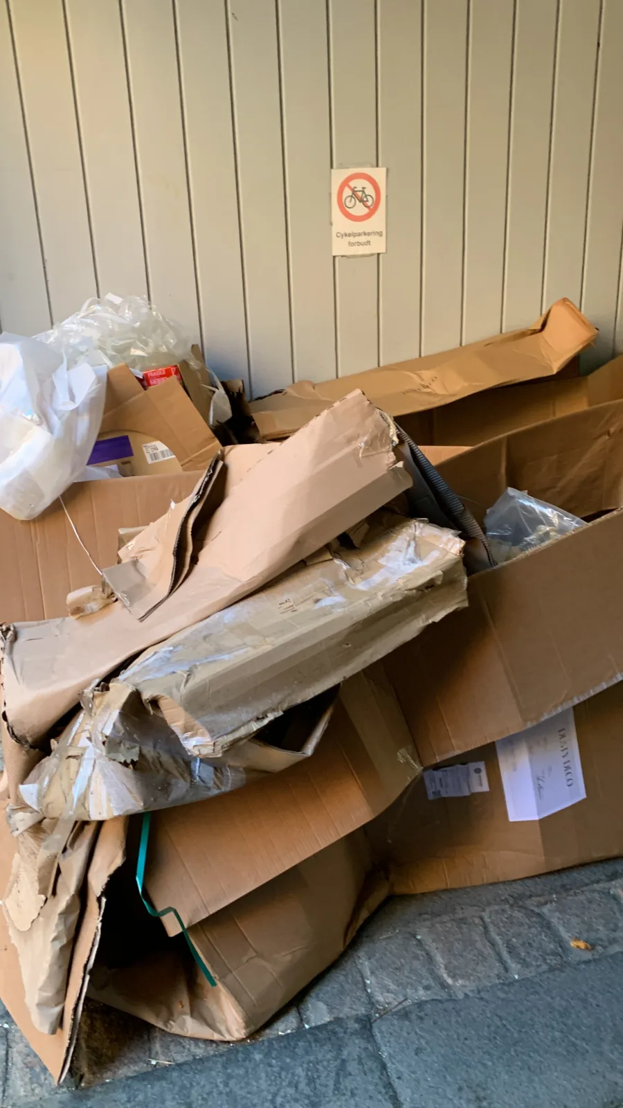 Same-Day Junk Removal at Strandgade, Christianshavn — Cleared in 3 Hours | GIA Service ApS