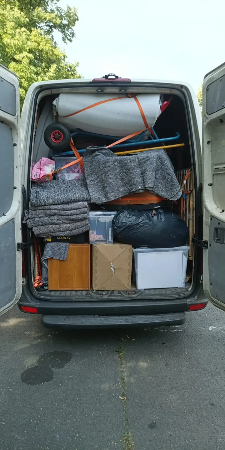 Moving & Clearance Services in Gladsaxe, Søborg & Bagsværd — For International Professionals at Novo Nordisk, Lundbeck & Beyond | GIA Service ApS